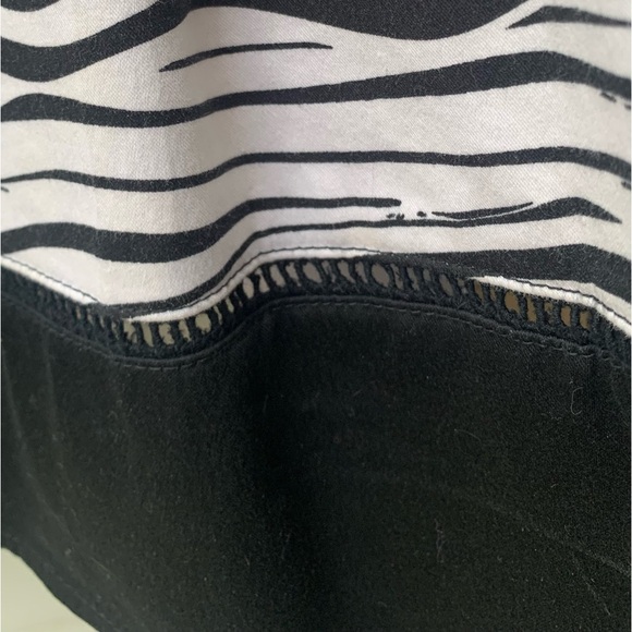WORTHINGTON black & white lined zebra print skirt, size 10 from - Picture 2 of 4